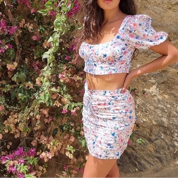 NWT- FL&L Juliet Set- Skirt (M), Top (S), Thong (S) & Bra (32DD)- Festivals - Picture 2 of 15